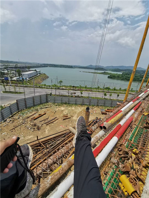 天元区作业中发生设备损坏或人员意外，责任怎么划分？