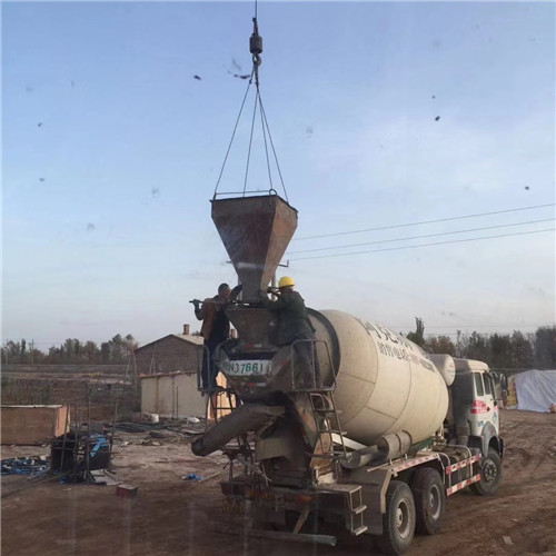 天元区“精准瞄准”—— 吊车的 “定位导航” 技术